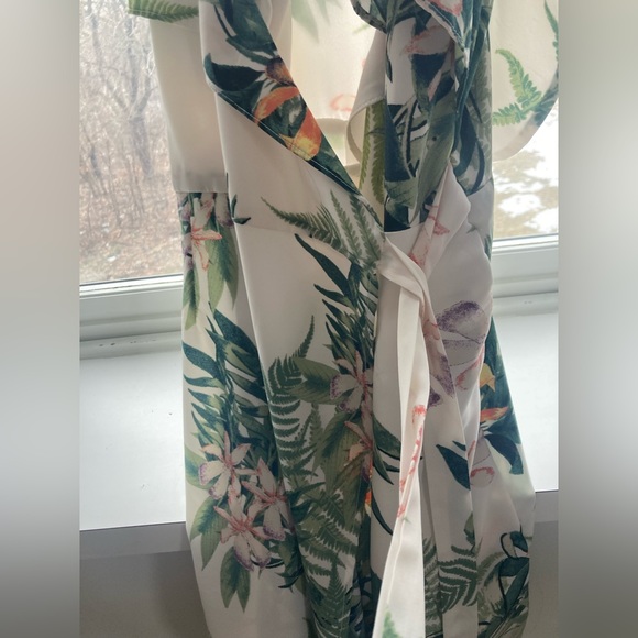 Adelyn Rae White Tropical Wrap Dress - Picture 8 of 14